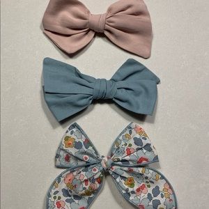 Set of bows